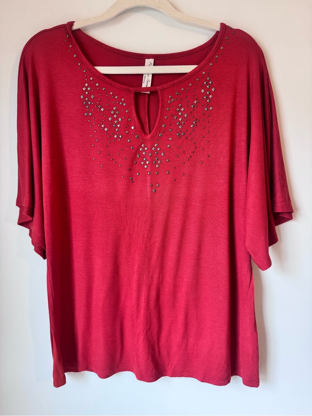 PerSeption Concept women’s top Y2K Studded Keyhole Tee burnt orange
